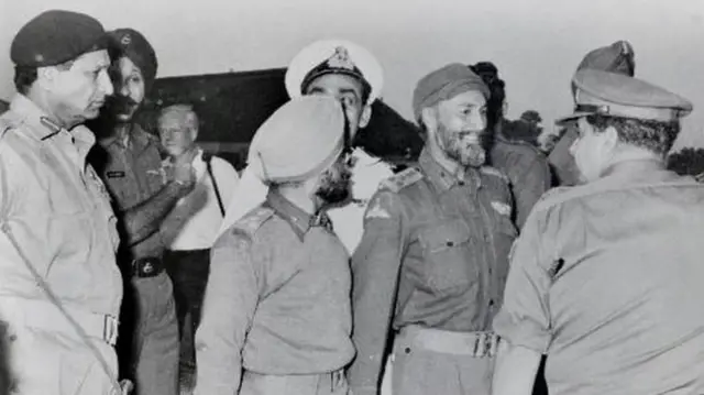 একাত্তরে শাহবেগ সিং যখন লম্বা চুল কেটে ফেলে 'মিস্টার বেগ' 