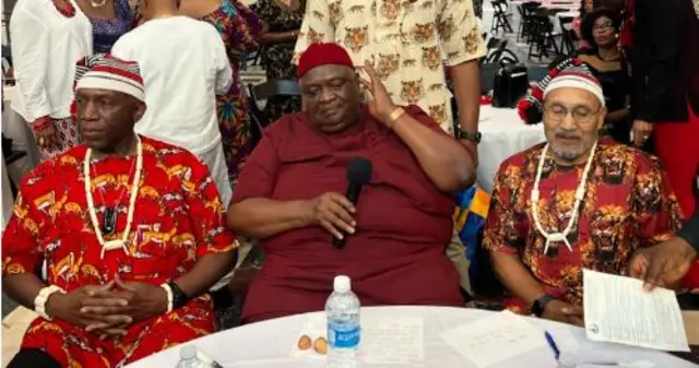 Emmit McHenry ,Emmanuel Iwuanyanwu na Generalụ William Ward