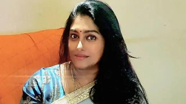 அழும்போது நாம் மற்றவர்களின் உணர்வுகளையும் புரிந்துகொள்ள முடியும் என்கிறார் உளவியல் நிபுணர் அபிாஷா.