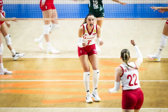 Hande Baladın ve İlkin Aydın