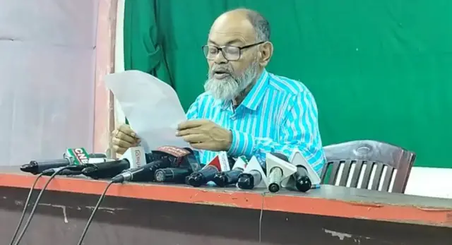 সংবাদ সম্মেলনে আজহারুল ইসলাম