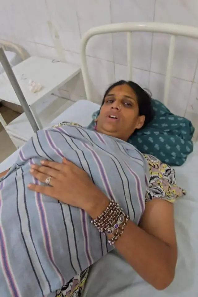 तृतीयपंथींनी कृष्णा यांच्यावर कारवाई व्हावी अशी मागणी केली आहे