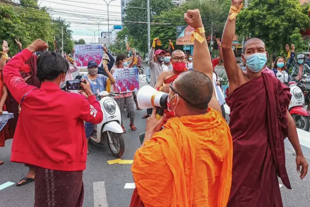 နွေဦးတော်လှန်ရေး
