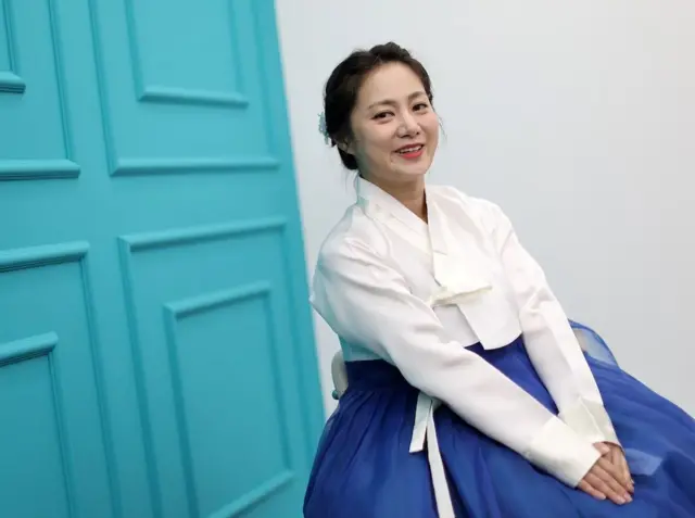 한복을 입고 있는 박나래