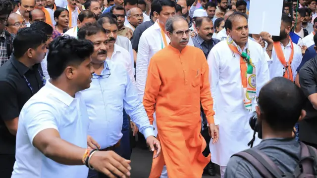 विरोध प्रदर्शन में उद्धव ठाकरे