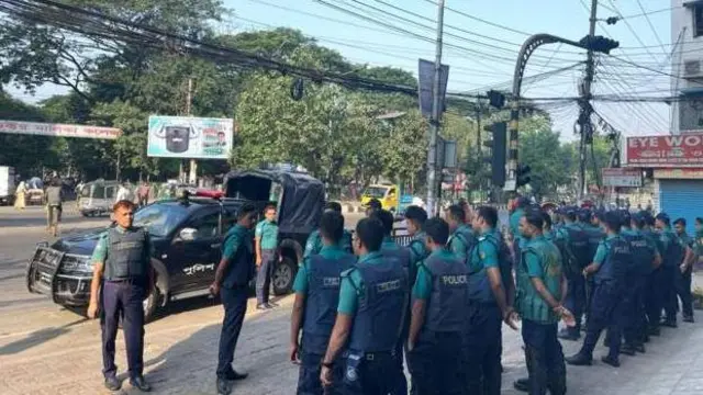 সতর্ক অবস্থানে ছিলো পুলিশ