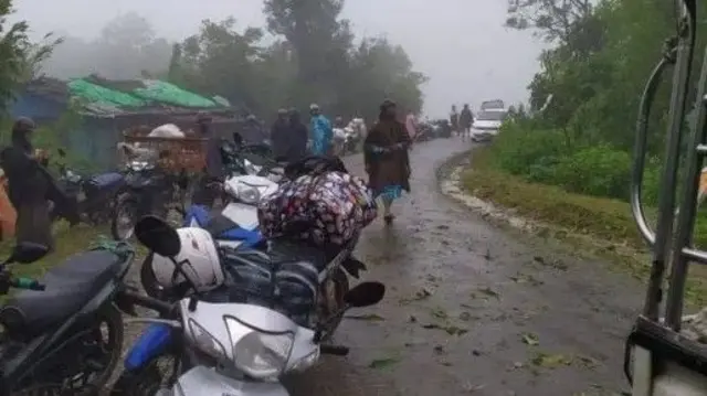 ရခိုင်ပြည်နယ်က စစ်ဘေးရှောင်တွေ (ပုံဟောင်း)