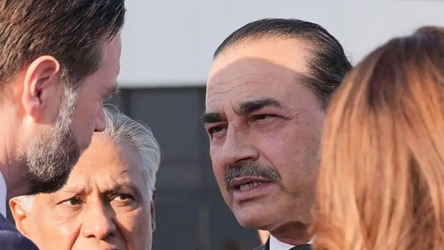 عاصم منیر اور جے ڈی وینس