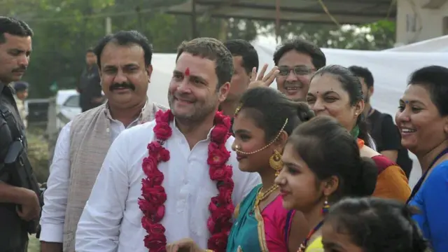 हर्षवर्धन सपकाळ आणि राहुल गांधी 