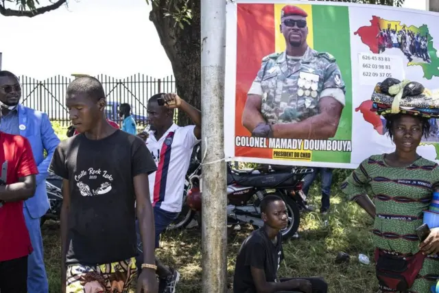Des partisans du chef de la junte, le colonel Mamady Doumbouya