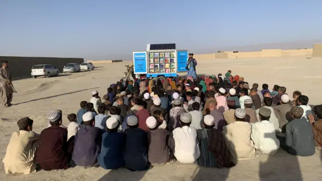 مطیع‌الله ویسا، فعال آموزشی