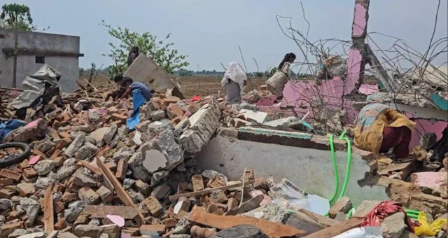 ਬੁਲਡੋਜ਼ਰ