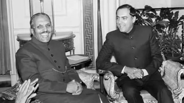 இந்தியாவின் அப்போதைய பிரதமர் ராஜீவ் காந்தி மற்றும் பாகிஸ்தானின் அப்போதைய அதிபர் ஜியா-உல்-ஹக்.