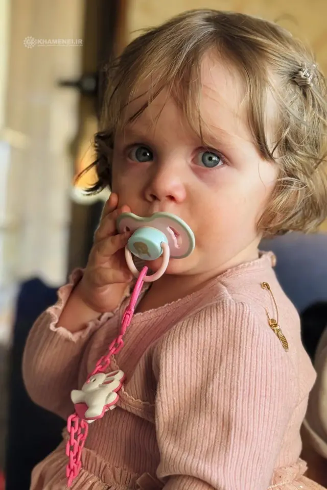 زهرا محمدی گلپایگانی، نواسه دختری خامنهای