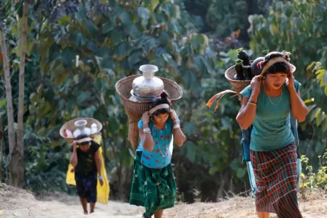 Katta osilgan kokraklar bilan jinsiy aloqa