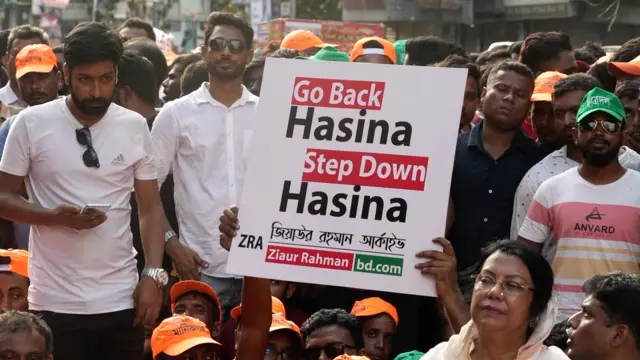 সরকার পতনে ধারাবাহিক আন্দোলন করছে বিএনপি