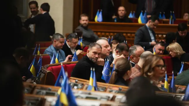 Наразі у Верховній Раді – менше 400 депутатів