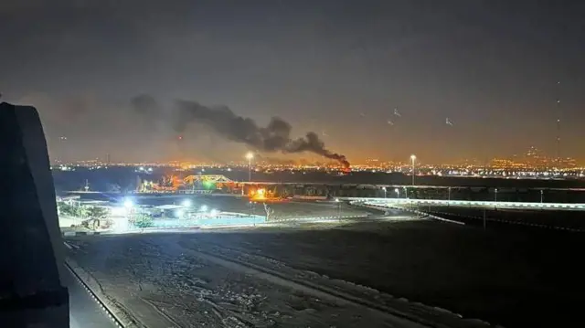 ستون دود برخاسته از قرارگاه پدافند حضرت امیر در جنوب تهران