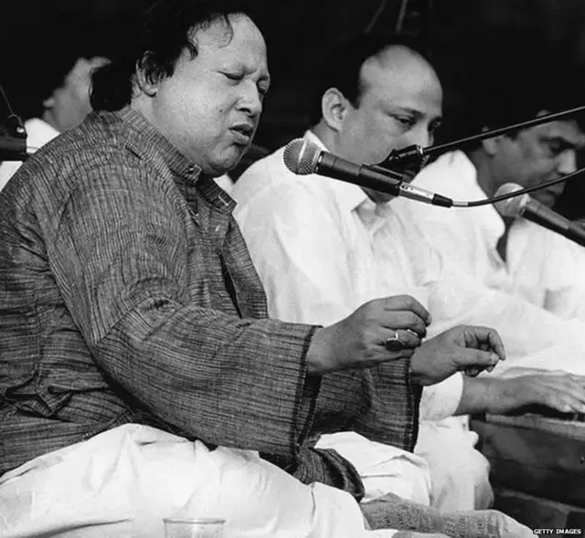 ਉਹ 90ਵੇਂ ਦਹਾਕੇ ਦੇ ਸ਼ੁਰੂ ਵਿੱਚ ਹੀ ਫ਼ੈਸਲਾਬਾਦ ਤੋਂ ਲਾਹੋਰ ਆ ਗਏ ਸਨ
