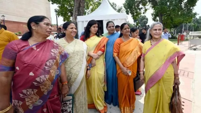 சமூக ஆராய்ச்சி மையத்தின் செய்திக்குறிப்பின் படி, இது உலகளாவிய சராசரியான 27.2 சதவீத பிரதிநிதித்துவத்தை விட மிகவும் குறைவாகும்.