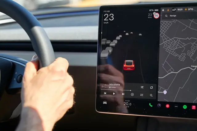 ஈலோன் மஸ்கின் சம்பள உயர்வு ஒரு டிரில்லியன் டாலரா? உண்மை என்ன?