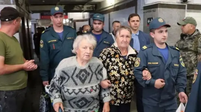 Uwuriko arafashwa guhunga muri Kursk 