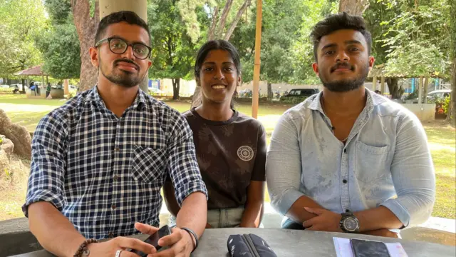A group of students from Sri Jayewardenepura University who joined the conversation with BBC Sinhala