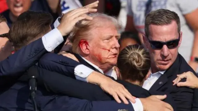 Donald Trump Trampa hücum Trump hücuma məruz qaldı