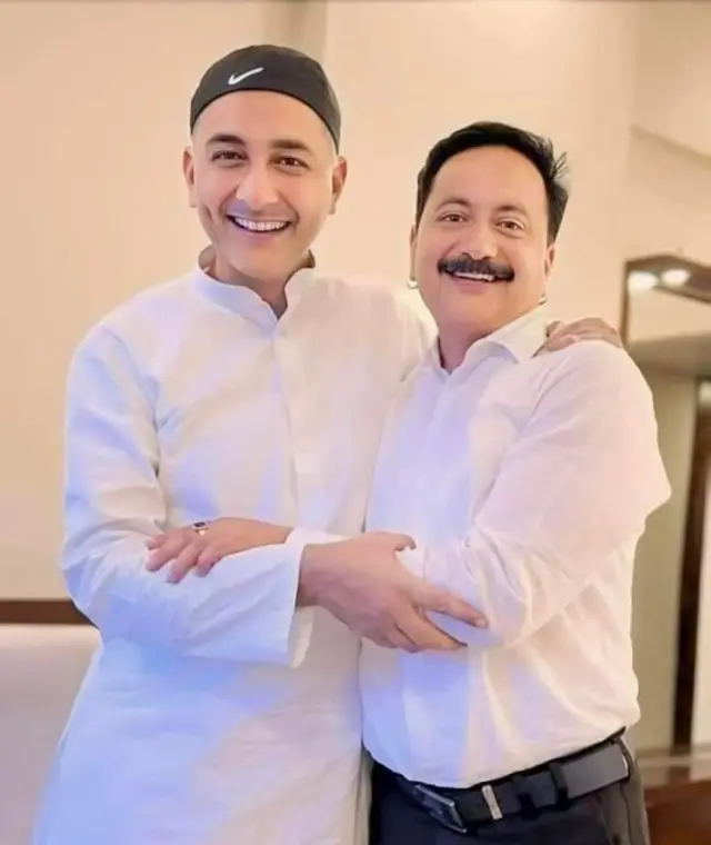 मंगलौर विधानसभा उपचुनाव जीतने पर क़ाज़ी निज़ामुद्दीन को बधाई देते प्रदेश कांग्रेस अध्यक्ष करन माहरा