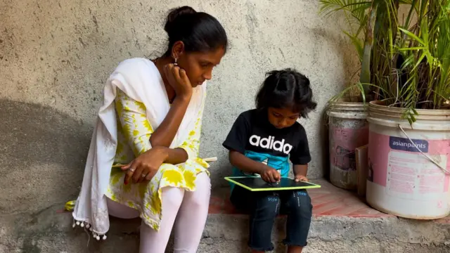 प्रीती मोहिते आणि त्यांची मुलगी