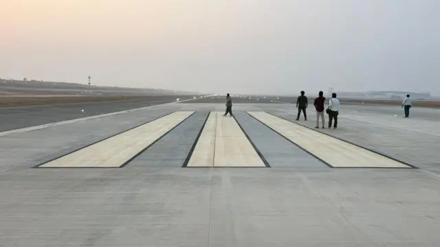 భోగాపురం ఎయిర్ పోర్ట్, విశాఖపట్నం టీడీపీ, వైసీపీ, చంద్రబాబు నాయుడు, వైఎస్ జగన్, నారా లోకేశ్