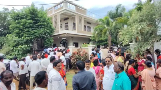 రూపా రెడ్డి ఇల్లు 