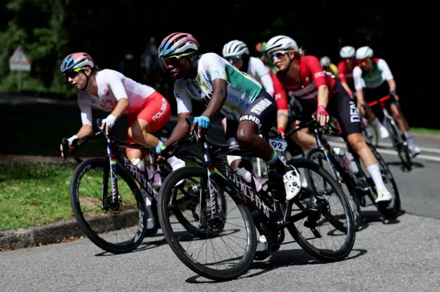 Ku cyumweru Diane Ingabire yakuwemo amaze kwiruka 80km kuri 158km z'isiganwa