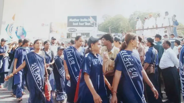 શક્તિદળ, શંકરસિંહ વાઘેલા, ગુજરાત, ભાજપ અને કૉંગ્રેસ તથા આરએસએસ