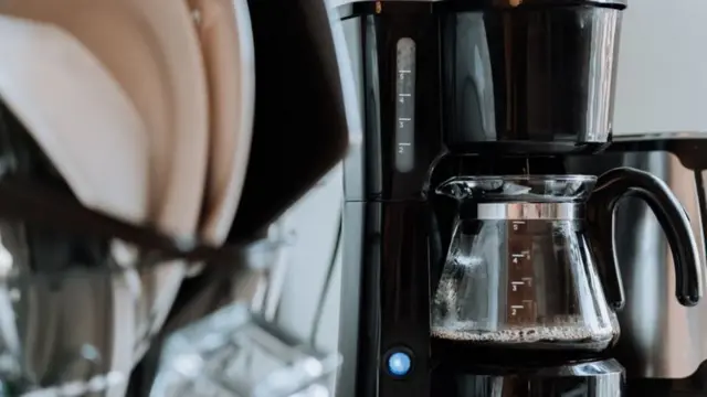 Une machine à café.