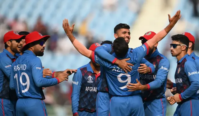 உலகக்கோப்பை: ஆப்கானிஸ்தான் அரையிறுதி செல்ல என்ன செய்ய வேண்டும்?