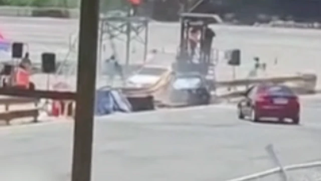 صحنه تصادف پیست اتومبیلرانی ایران که منجر به کشته شدن حمیدرضا درجاتی، عکاس خبری شد