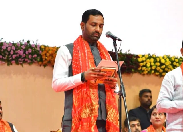 બીબીસી ગુજરાતી ગુજરાત વિધાનસભા ધારાસભ્ય મંત્રીમંડળ ભૂપેન્દ્ર પટેલ રીવાબા જાડેજા નરેન્દ્ર મોદી