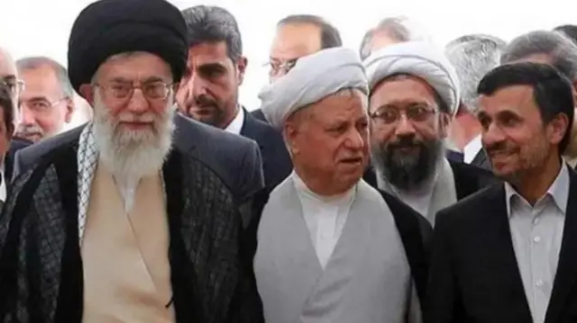 به گفته اکبر هاشمی رفسنجانی، رهبر جمهوری اسلامی از او خواسته بود با شروع ریاست جمهوری محمود احمدی‌نژاد، نظارت بر اجرای سند چشم‌انداز را «فعلا» جدی نگیرید