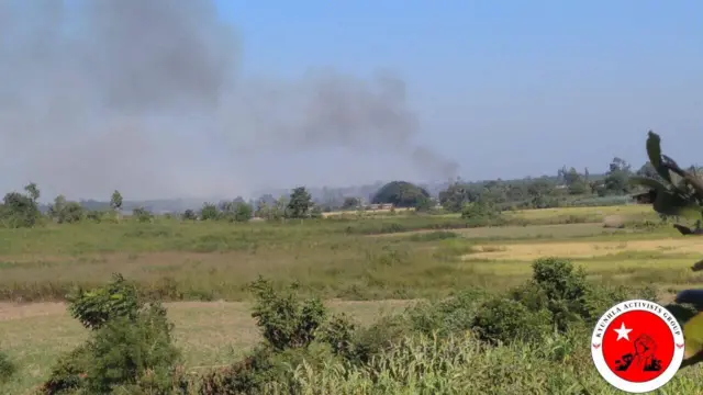 ကန့်ဘလူ၊ အင်းမရွာ မီးရှို့ခံနေရတဲ့မြင်ကွင်း