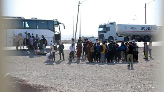 بازگشت افغانها از ایران
