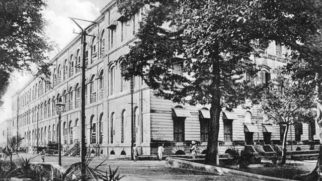 কলকাতার এই ফোর্ট উইলিয়ামেই আয়োজিত হয়েছিল চিন-লুশা্ই কনফারেন্স