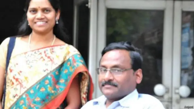 જી એન સાઇબાબા સાથે પત્ની વસંતાકુમારી