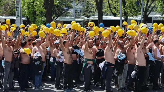 27 Nisan 2026'da Ankara'da, yaklaşık 90 madenci, ödenmeyen ücretlerinin verilmesi talebiyle Enerji Bakanlığı önünde üstsüz bir protesto eylemi gerçekleştirmişti.