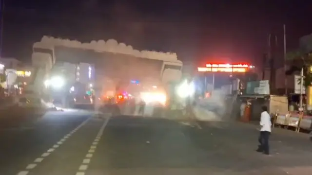 மதுரை நக்கீரர் நுழைவு வாயில் இடிப்பு