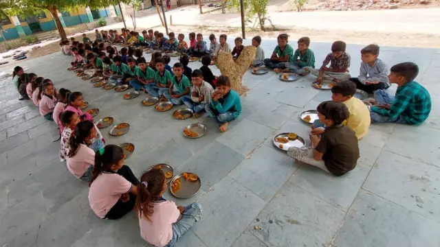 મધ્યાહન ભોજનનું અનાજ ક્યાં ગયું?