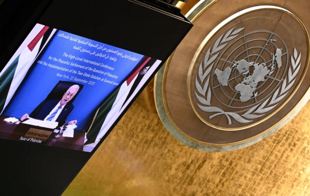 الرئيس الفلسطيني محمود عباس