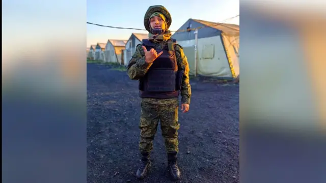 युक्रेनमा बन्दी बनाइएका सिद्धार्थ ढकाल।