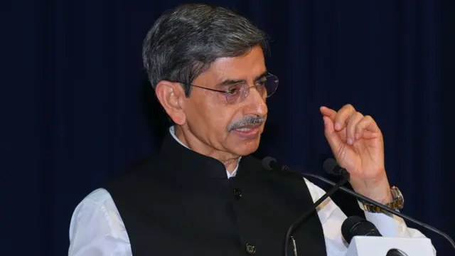 துணைவேந்தர்கள், உச்ச நீதிமன்றம், பல்கலைக்கழகங்கள், ஆளுநர்