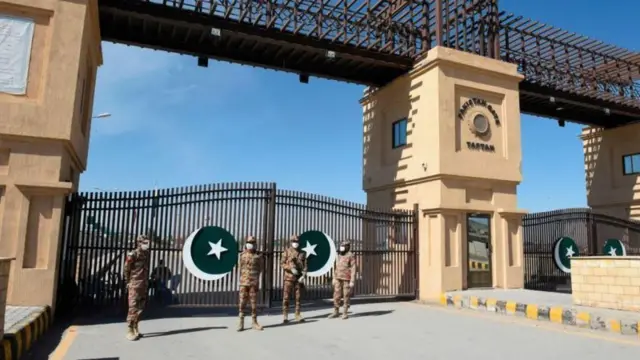 ताफतान में पाकिस्तान ईरान सीमा